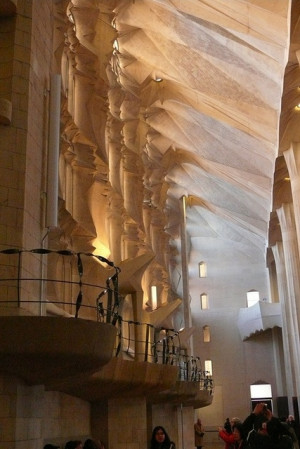 Gaudi Sagrada, Agency Book, La Sagrada Familia, Familia Interiors ...