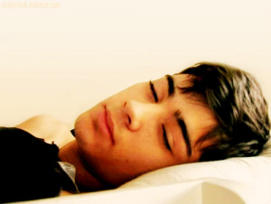 LOL twitter original sleeping woops i love this boy Zayn sleeping ...