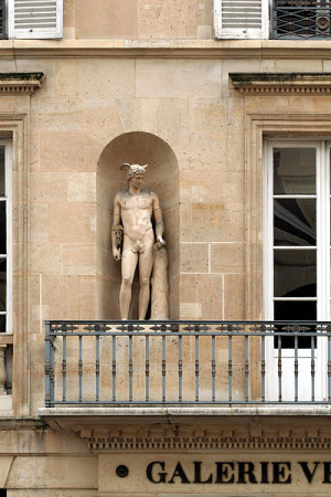 Hermes (Mercury) Photo: Statue of Hermes