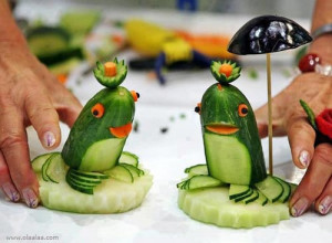 Funny Pictures-Creative Cucumber Frogs-Funny Creativity-Images-Photos