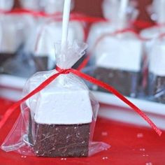 Hot Chocolate on a Stick... I'm thinking I'm going to try making these ...