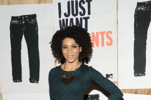 Kelly McCreary Pictures