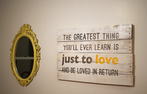 Make #WoodPallet Moulin Rouge Quote Wall Art with Template and # ...