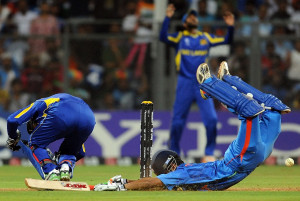 Gautam Gambhir dives to make his ground