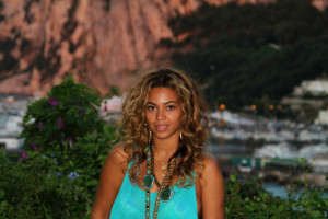 Beyonce Knowles Beyonce shares intimate photos of her life with her ...