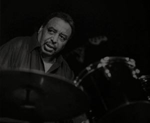 Chico Hamilton, uno de los más grandes bateristas del jazz de las ...