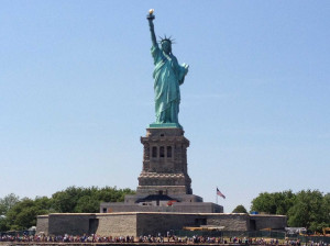 How tall is the Statue of Liberty (including the pedestal)?