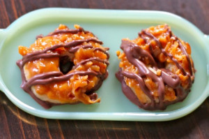 ... rings w caramel. Many calories are striped with caramel. Eat sugar