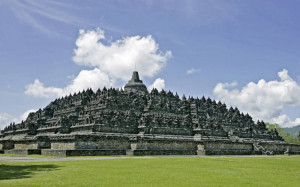 the-peaks-and-temples-of-java-and-bali-21481719-1406198097 ...