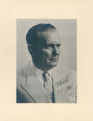 JOSIP BROZ TITO (1892-1980) PHOTO SIGNED AS PRESIDENT