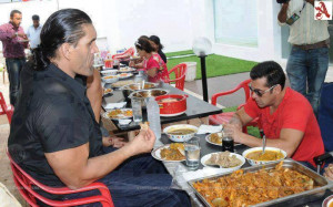 The Great Khali and the bollywood actor Salman Khan having dinner ...