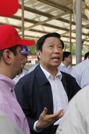 Vicepresidente de China Li Yuanchao visit Comuna Agroindustrial de