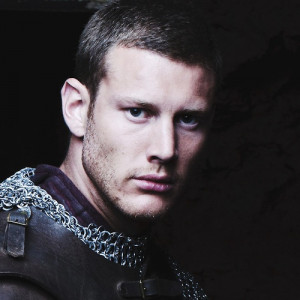 Quotes by Tom Hopper