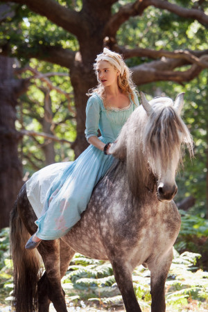 Cinderella (2015) New Stills!