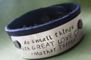 Customizable Leather Bracelet in Black Leather - Any Quote