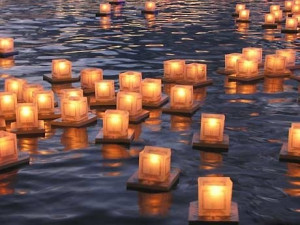 floating wishes as alternative to the floating lanterns. Good idea!