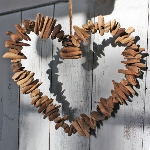 driftwood-heart-wreath-