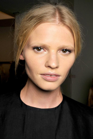 Lara stone without makeup
