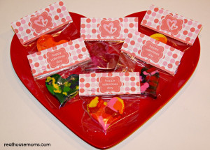 Cute free bag toppers)