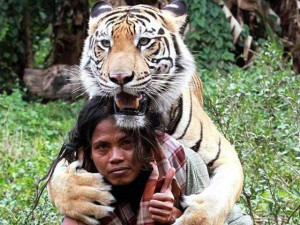 Special Bonds between Humans and Wild Animals (25 pics)