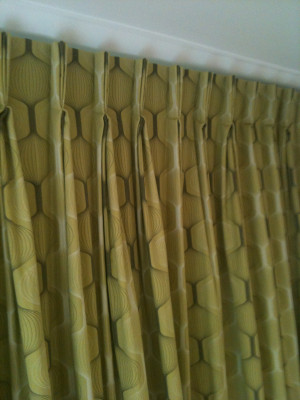 triple window curtains