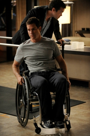 Dylan Walsh stars in the mid-season premiere of Nip/Tuck on FX on ...