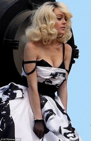 Lindsay Lohan: Marilyn Monroe Like Spanish Vogue Photoshoot