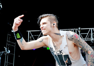 andy warped tour 2013 andy sixx 34783224 500 352 jpg