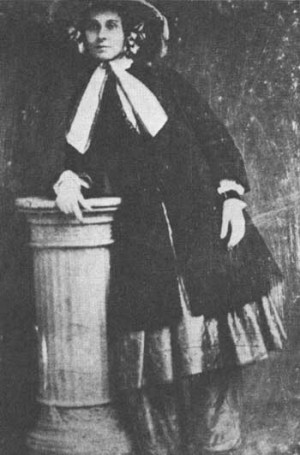 Mujeres con un par..... de pantalones