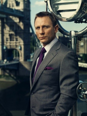Daniel Craig COTY 2014 - Radiant orchid - For HIMDaniel Craig, Men ...