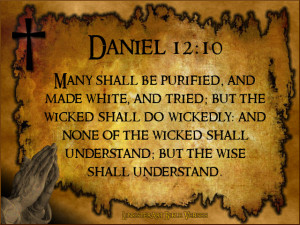 Daniel 12:10