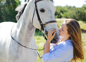 Isn’t Luna a lucky horse? She is so loved.