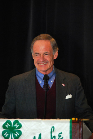 Delaware senators Carper and Coons thank 4-H volunteers