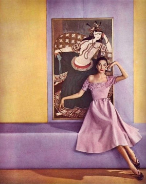 Elizabeth Threatt wearing a pale lilac linen dress by Hattie Carnegie ...