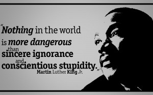 German Martin Luther Quotes Crowd act - martin luther king