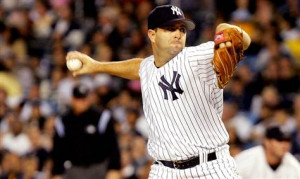 Yankees pitcher dies as plane hits NYC building
