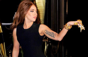 Lady Gaga, Fame, video censurado Lady Gaga, perfume Lady Gaga, anuncio ...