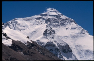 everestfrombc-zoom2.jpg