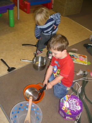 What are the benefits of heuristic play?