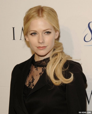 Avril Lavigne without heavy eye makeup