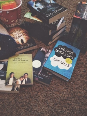 ... perks of being a wallflower tfios looking for alaska paper towns pale