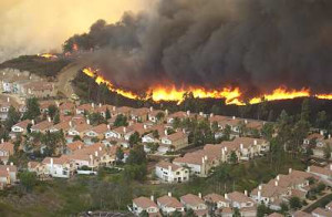 The Ceder Fire approaching the Scripps Ranch Community in San Diego ...