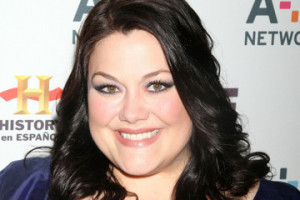 Nokkrar myndir af Brooke Elliott sem leikur Jane Bingum: