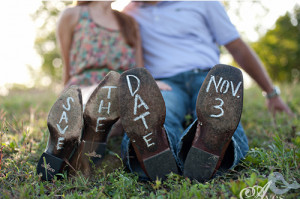 ... -Worth-Rustic-Fence-Save-the-Date-Photo-Ideas-Aves-Photography002.jpg