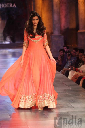 Bollywood celebrities at Mijwan Charity Fashion Show 12