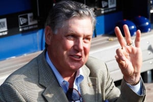 Tom Seaver shows the number of seconds it would take him to knock out ...