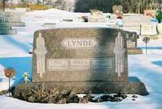 Grave Marker- Paul Lynde, comedian (Uncle Arthur-Bewitched), The ...