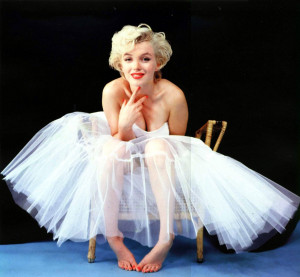 More Marilyn Monroeat Doctor Macro