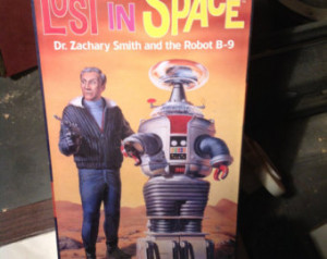 Lost in Space Dr. Zachary and Robot B-9 Model Kit ...