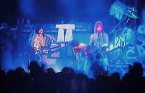 Spinal Tap's undersized Stonehenge monument descends to the stage